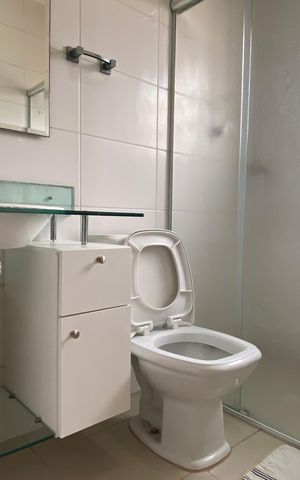 Casa à venda com 278m², 3 quartos e 8 vagas Casa à venda com 278m², 3 quartos e 8 vagasBanheiro 2