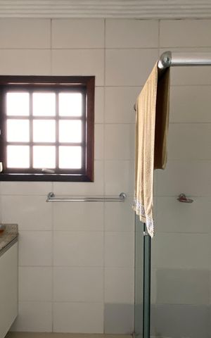 Casa à venda com 278m², 3 quartos e 8 vagas Casa à venda com 278m², 3 quartos e 8 vagasBanheiro da Suíte