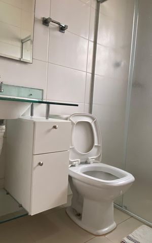 Casa à venda com 278m², 3 quartos e 8 vagas Casa à venda com 278m², 3 quartos e 8 vagasBanheiro 2