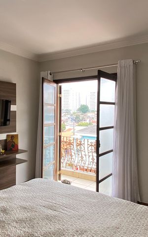 Casa à venda com 278m², 3 quartos e 8 vagas Casa à venda com 278m², 3 quartos e 8 vagasSuíte