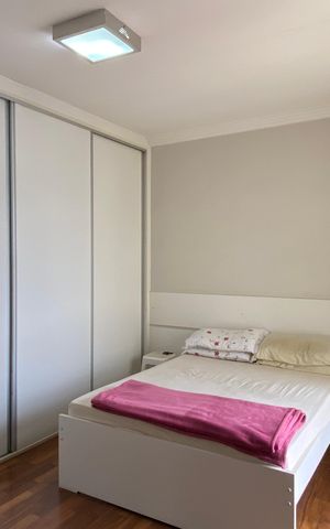 Casa à venda com 278m², 3 quartos e 8 vagas Casa à venda com 278m², 3 quartos e 8 vagasQuarto 2