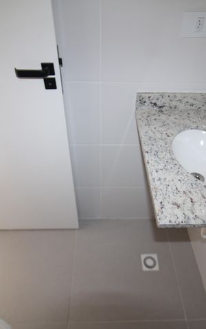 Apartamento à venda com 37m², 2 quartos e sem vagaBanheiro