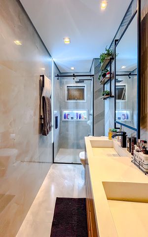 Apartamento à venda com 257m², 3 quartos e 1 vagaBanheiro da Suíte