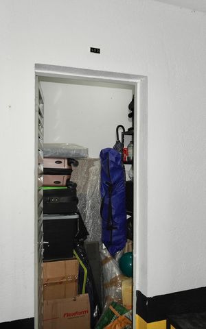 Apartamento para alugar com 240m², 3 quartos e 3 vagas Apartamento para alugar com 240m², 3 quartos e 3 vagasBox individual