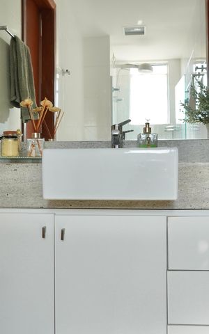 Apartamento para alugar com 240m², 3 quartos e 3 vagas Apartamento para alugar com 240m², 3 quartos e 3 vagasBanheiro compartilhado com quarto 1 e 2