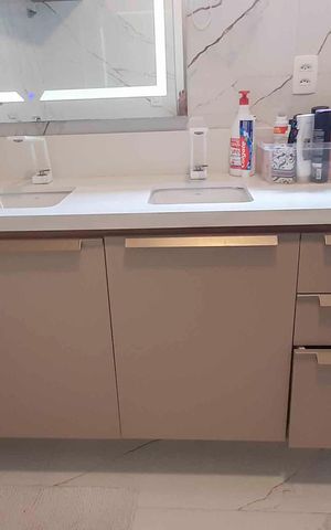 Apartamento à venda com 140m², 3 quartos e 2 vagas Apartamento à venda com 140m², 3 quartos e 2 vagasBanheiro da Suíte 1