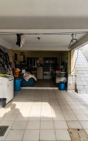 Casa à venda com 140m², 2 quartos e 2 vagas Casa à venda com 140m², 2 quartos e 2 vagasLavanderia
