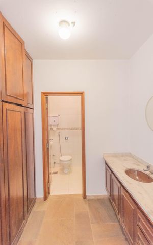 Casa à venda com 286m², 3 quartos e 4 vagas Casa à venda com 286m², 3 quartos e 4 vagasBanheiro da Suíte