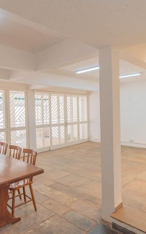 Casa à venda com 286m², 3 quartos e 4 vagas Casa à venda com 286m², 3 quartos e 4 vagasSala 2