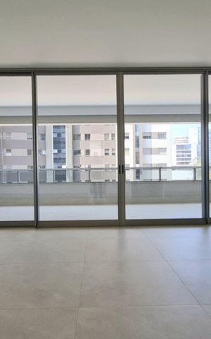 Apartamento à venda com 208m², 4 quartos e 4 vagas