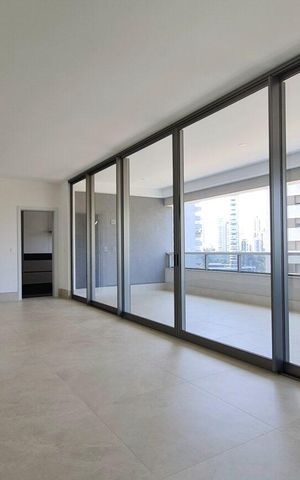 Apartamento à venda com 208m², 4 quartos e 4 vagas