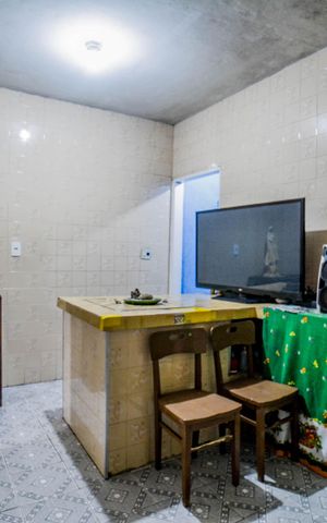 Casa à venda com 127m², 4 quartos e 2 vagas Casa à venda com 127m², 4 quartos e 2 vagasSala
