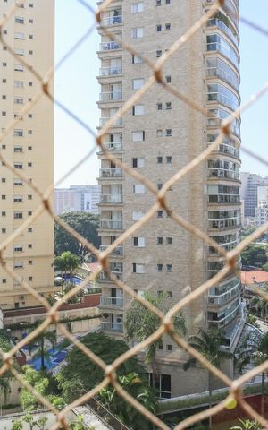 Apartamento à venda com 168m², 3 quartos e 3 vagas Apartamento à venda com 168m², 3 quartos e 3 vagasVista da Suíte 1