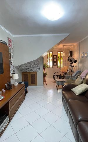 Casa de condomínio à venda com 89m², 2 quartos e 2 vagas Casa de condomínio à venda com 89m², 2 quartos e 2 vagasSala