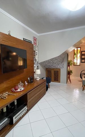 Casa de condomínio à venda com 89m², 2 quartos e 2 vagas Casa de condomínio à venda com 89m², 2 quartos e 2 vagasSala