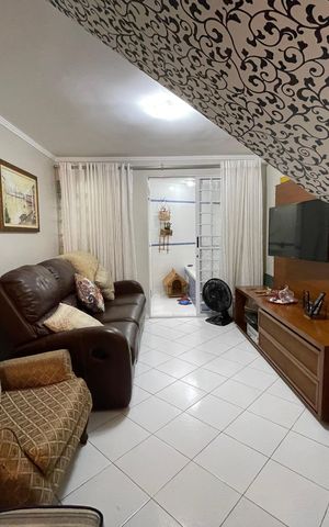Casa de condomínio à venda com 89m², 2 quartos e 2 vagas Casa de condomínio à venda com 89m², 2 quartos e 2 vagasSala