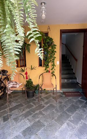 Casa de condomínio à venda com 89m², 2 quartos e 2 vagas Casa de condomínio à venda com 89m², 2 quartos e 2 vagasEntrada