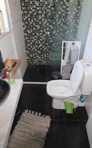 Apartamento à venda com 75m², 2 quartos e sem vagaBanheiro