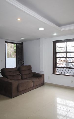 Casa à venda com 120m², 3 quartos e 3 vagasSala