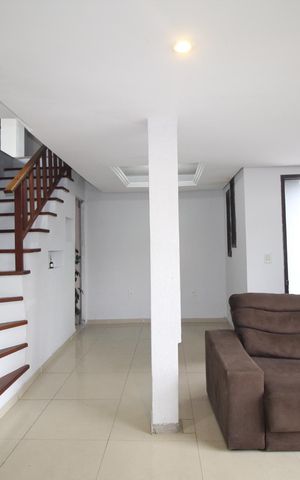 Casa à venda com 120m², 3 quartos e 3 vagasSala