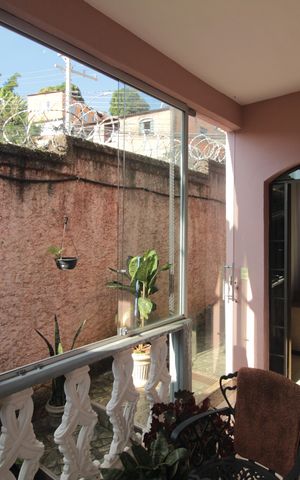 Casa à venda com 200m², 6 quartos e 3 vagasAlpendre
