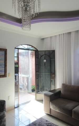 Casa à venda com 200m², 6 quartos e 3 vagasSala de Estar
