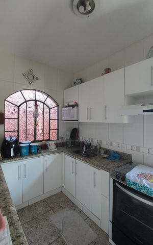 Casa à venda com 200m², 6 quartos e 3 vagasCozinha e Copa