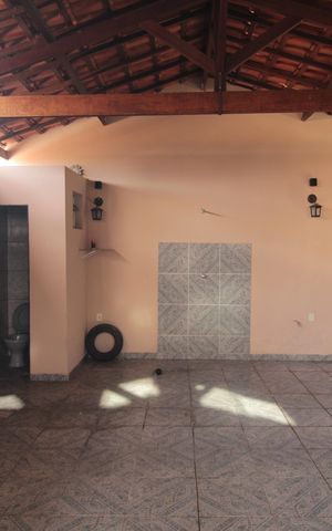 Casa à venda com 200m², 6 quartos e 3 vagasGaragem