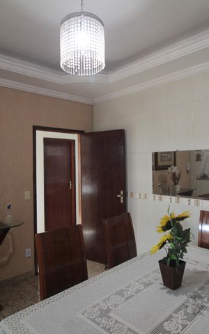 Casa à venda com 200m², 6 quartos e 3 vagasCozinha e Copa