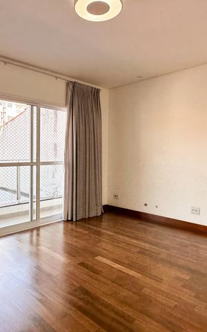 Casa à venda com 270m², 3 quartos e 4 vagasSala