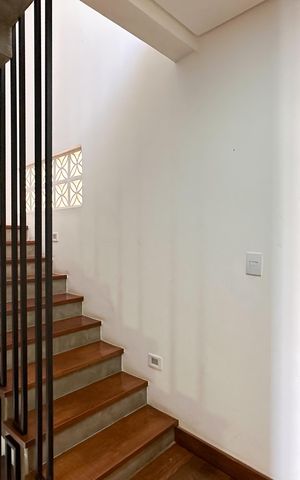 Casa à venda com 270m², 3 quartos e 4 vagasAcesso Aos Quartos