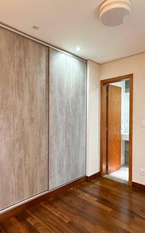 Casa à venda com 270m², 3 quartos e 4 vagasSuíte 3