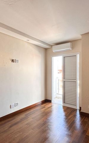 Casa à venda com 270m², 3 quartos e 4 vagasSuíte 1