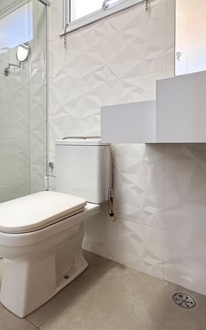 Casa à venda com 270m², 3 quartos e 4 vagasBanheiro da Suíte 1