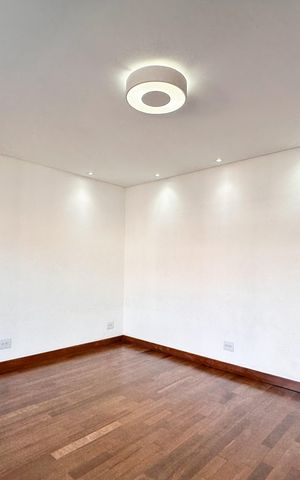 Casa à venda com 270m², 3 quartos e 4 vagasSala
