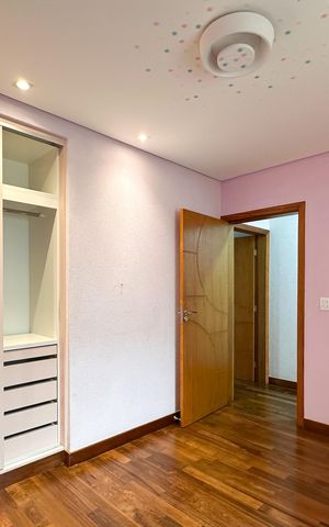 Casa à venda com 270m², 3 quartos e 4 vagasSuíte 2