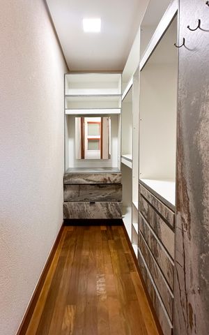 Casa à venda com 270m², 3 quartos e 4 vagasCloset da suíte 1