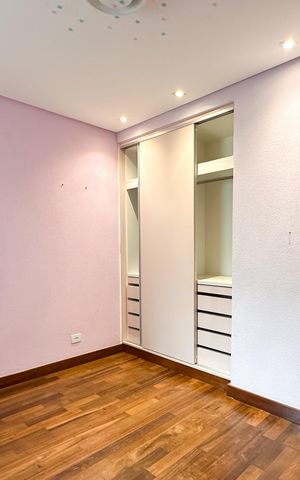 Casa à venda com 270m², 3 quartos e 4 vagasSuíte 2