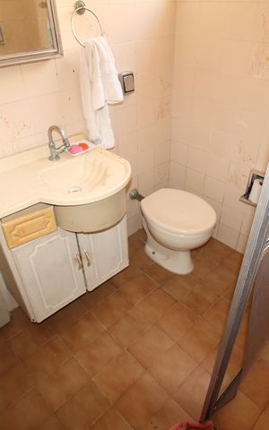 Casa à venda com 175m², 3 quartos e 3 vagasBanheiro da Suíte