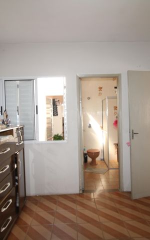 Casa à venda com 175m², 3 quartos e 3 vagasSuíte 2