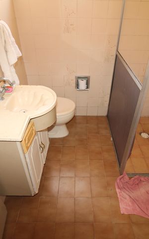 Casa à venda com 175m², 3 quartos e 3 vagasBanheiro da Suíte