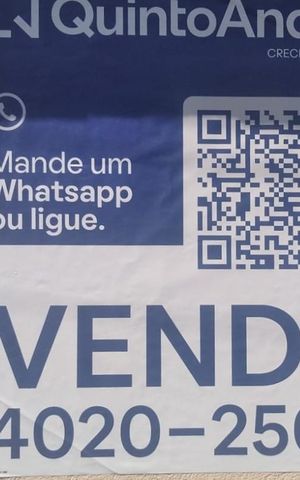 Casa à venda com 175m², 3 quartos e 3 vagas Casa à venda com 175m², 3 quartos e 3 vagasFachada