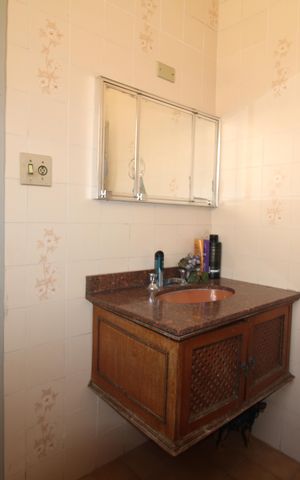 Casa à venda com 175m², 3 quartos e 3 vagasBanheiro da Suíte 3