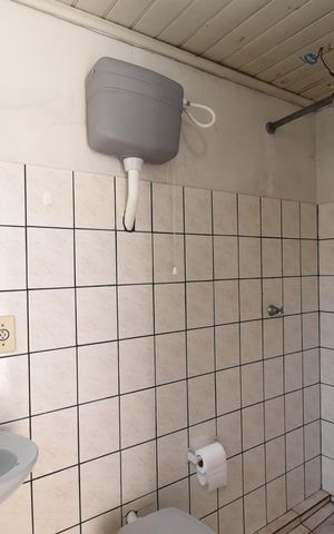 Casa para alugar com 282m², 3 quartos e 5 vagasBanheiro externo