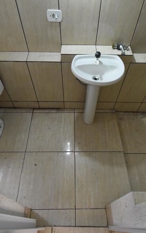 Casa para alugar com 282m², 3 quartos e 5 vagasBanheiro do Porão 