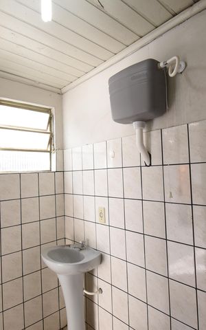 Casa para alugar com 282m², 3 quartos e 5 vagasBanheiro externo