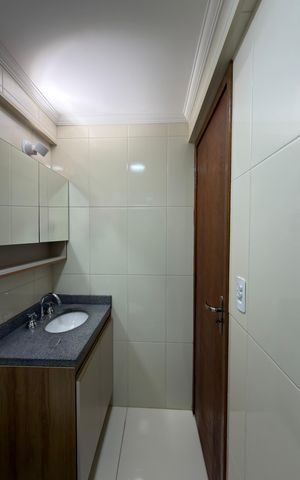 Apartamento para alugar com 60m², 2 quartos e 2 vagas Apartamento para alugar com 60m², 2 quartos e 2 vagasBanheiro social