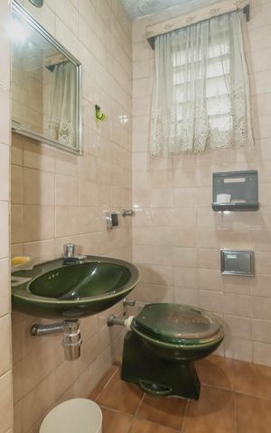 Casa à venda com 173m², 7 quartos e 3 vagas Casa à venda com 173m², 7 quartos e 3 vagasCozinha - Lavabo