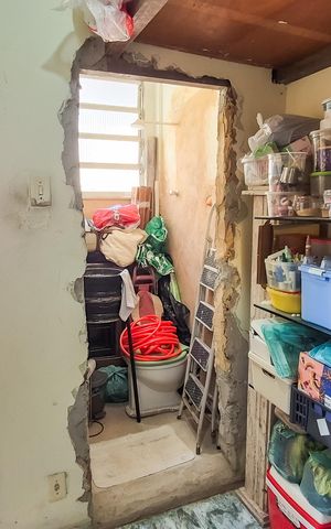 Apartamento à venda com 126m², 2 quartos e sem vagaQuarto e banheiro de serviço