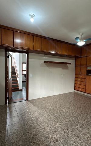 Casa de condomínio para alugar com 342m², 4 quartos e 4 vagas Casa de condomínio para alugar com 342m², 4 quartos e 4 vagasCozinha
